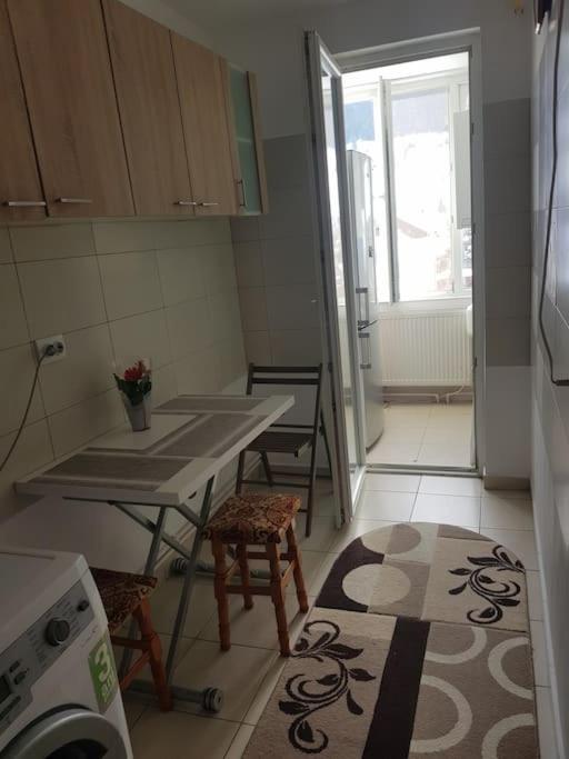 Апартаменти Garsoniera Emilia Кимпулунг-Молдовенеск Екстер'єр фото